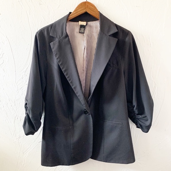 torrid Jackets & Blazers - Torrid Deluxe Black Ruched Sleeve Ponte Blazer